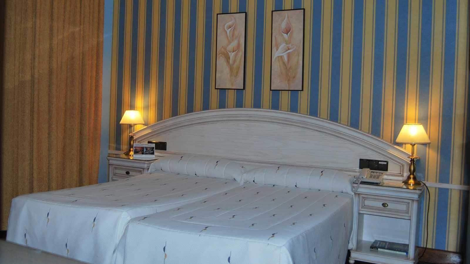 Hotel Conde Ansurez By Almia Hoteles Valladolid Dış mekan fotoğraf