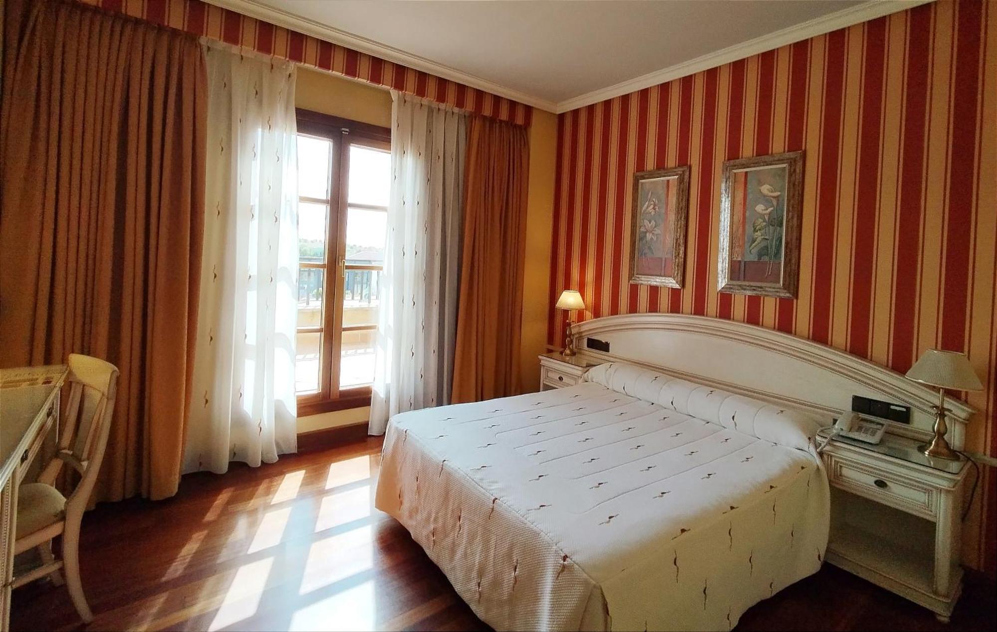 Hotel Conde Ansurez By Almia Hoteles Valladolid Dış mekan fotoğraf